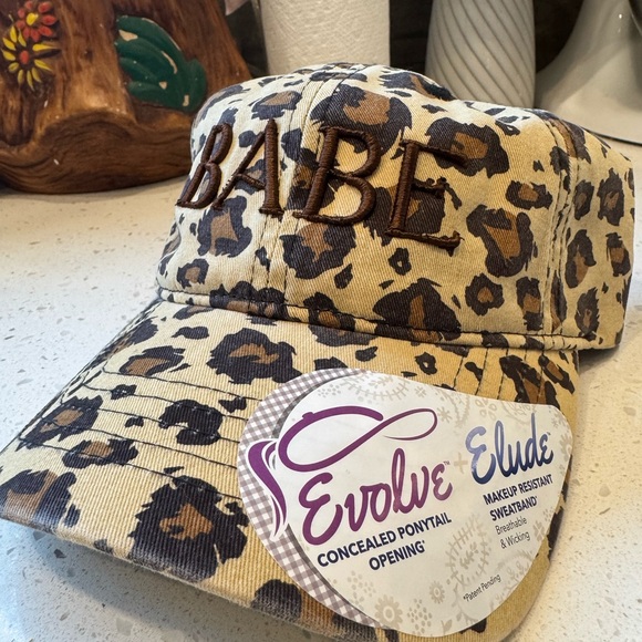 Leopard Print Babe Cap - Picture 2 of 4